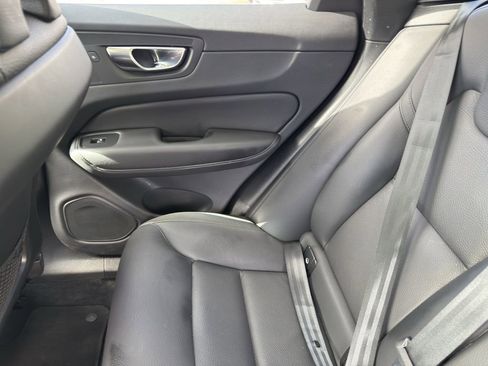 Certified 2025 Volvo XC60 B5 Plus image 34