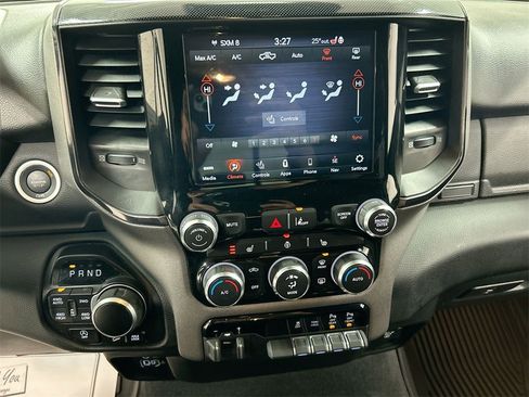 Used 2021 RAM 1500 Big Horn w/ Built-to-serve Edition image 17