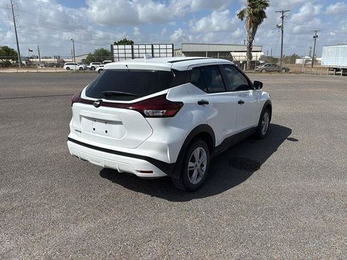 Used 2024 Nissan Kicks S FWD image 7