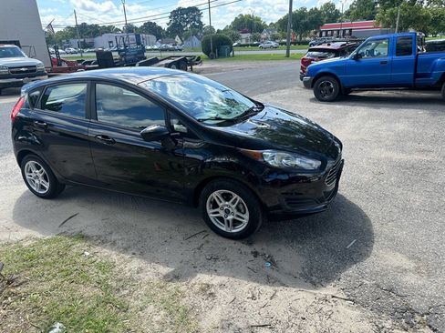 Used 2019 Ford Fiesta SE image 13