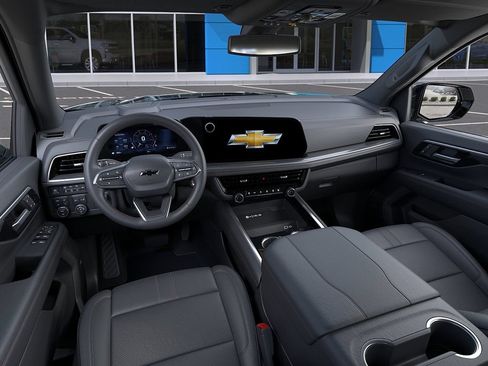 New 2026 Chevrolet Suburban RST w/ RST Capability Package AWD/4WD image 15
