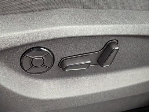 New 2026 Volkswagen Tiguan SE R-Line AWD/4WD image 27