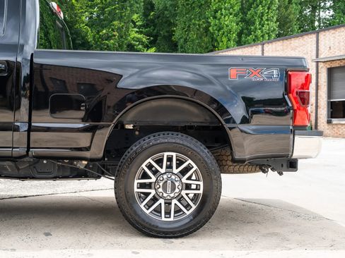 Used 2019 Ford F250 Lariat w/ Lariat Ultimate Package AWD/4WD image 5