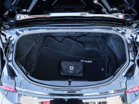 Used 2016 MAZDA MX-5 Miata Club w/ Brembo/BBS Package RWD image 39