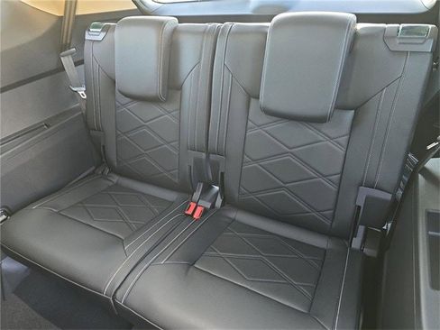 New 2026 Volkswagen Atlas SE image 8