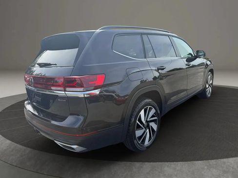 Used 2025 Volkswagen Atlas SE AWD/4WD image 5
