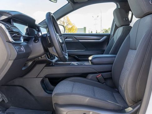 Used 2025 GMC Acadia Elevation image 6