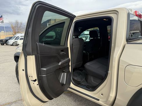 Used 2024 Chevrolet Colorado Trail Boss w/ Technology Package image 31