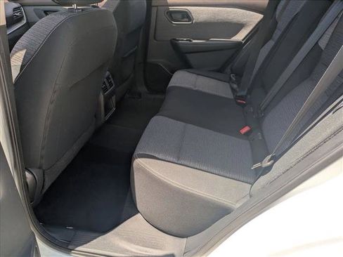 Used 2022 Nissan Rogue S FWD image 16