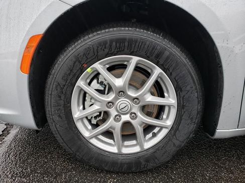 New 2026 Chrysler Pacifica Select image 12