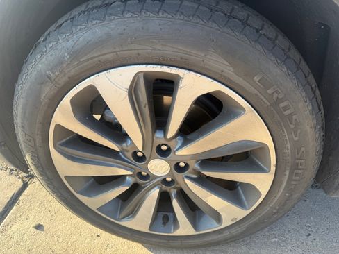 Used 2020 Buick Encore Essence image 5