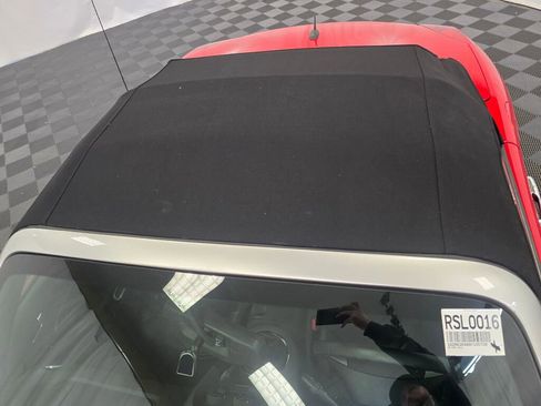 Used 2009 Pontiac Solstice GXP w/ Club Sport Package image 23