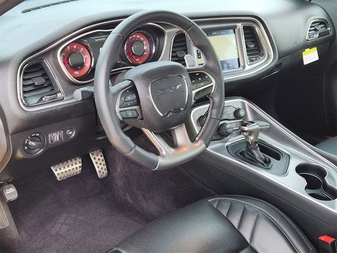 Used 2017 Dodge Challenger SRT Hellcat image 33