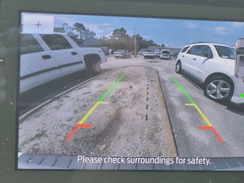 Used 2023 Ford Explorer XLT w/ Equipment Group 202A image 15