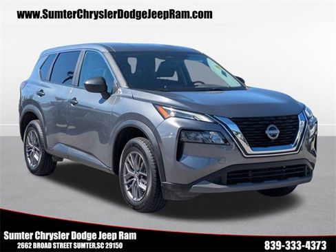 Used 2023 Nissan Rogue S image 1