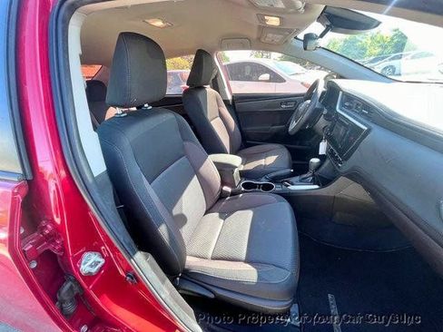 Used 2018 Toyota Corolla LE FWD image 22