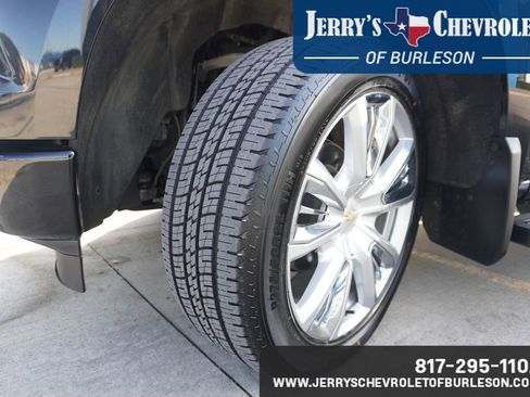 Used 2024 Chevrolet Silverado 1500 High Country w/ Technology Package image 11