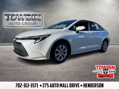 Used 2025 Toyota Corolla LE w/ Convenience Package image 1