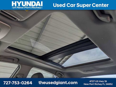 Used 2019 Toyota Camry XLE FWD image 22