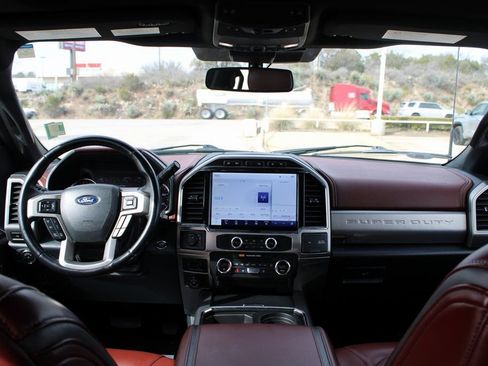 Certified 2022 Ford F450 Platinum w/ FX4 Off-Road Package image 13