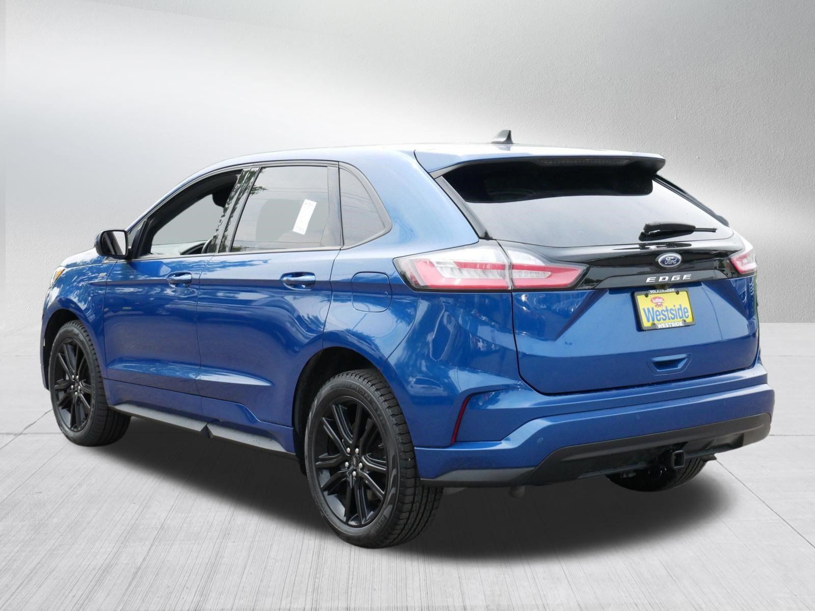 Used 2024 Ford Edge ST-Line w/ Class II Trailer Tow Package AWD/4WD image 5