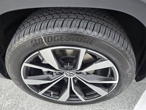 New 2026 Volkswagen Atlas Cross Sport SEL Premium R-Line image 6