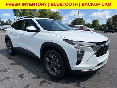 Used 2025 Chevrolet Trax LT