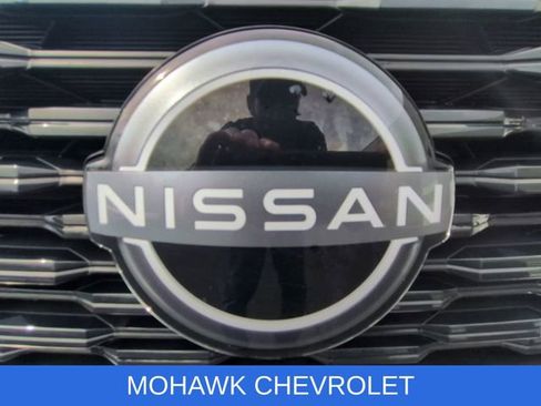 Used 2023 Nissan Rogue SV image 30