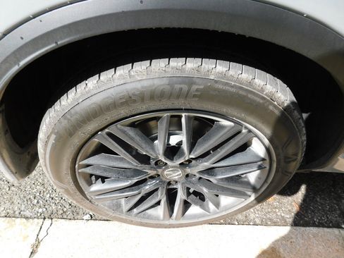 Used 2026 Acura MDX A-Spec w/ Advance Package AWD/4WD image 9