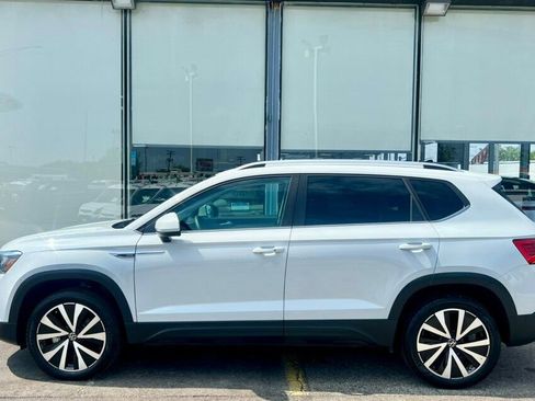 Used 2024 Volkswagen Taos SE FWD image 27