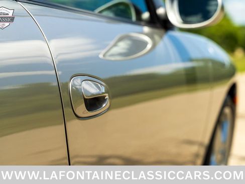 Used 2002 Porsche 911 Carrera RWD image 45