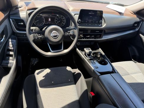 Used 2023 Nissan Rogue SV FWD image 15