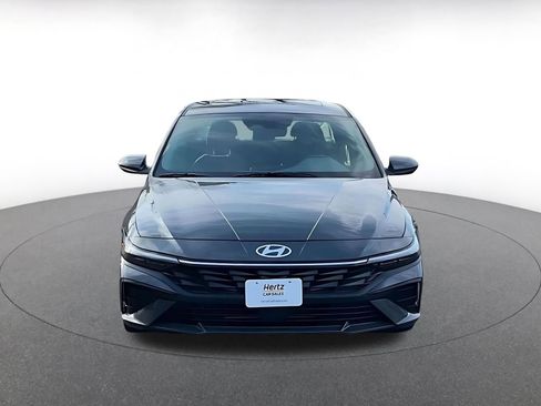 Used 2025 Hyundai Elantra SEL image 4