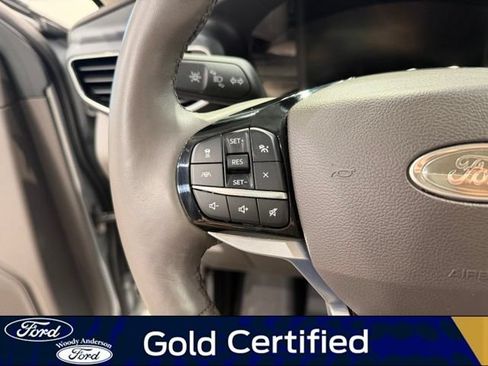 Certified 2024 Ford Explorer Platinum w/ Technology Package AWD/4WD image 11