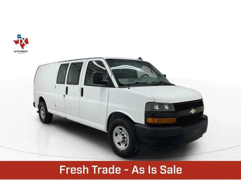 Used 2018 Chevrolet Express 3500 Extended w/ Driver Convenience Package RWD image 1