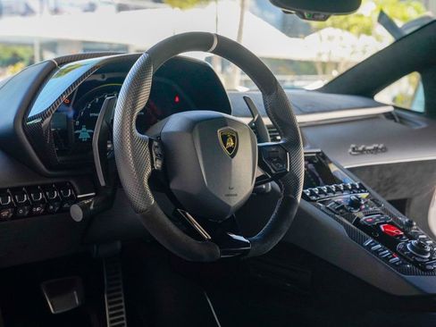 Used 2020 Lamborghini Aventador SVJ image 62