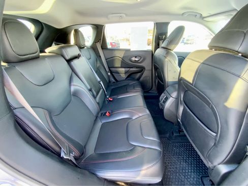 Used 2021 Jeep Cherokee Trailhawk w/ Comfort/Convenience Group image 25