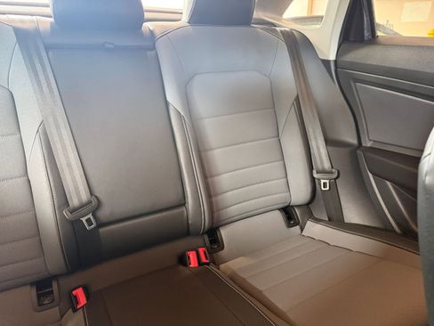 Used 2025 Volkswagen Jetta SE image 31