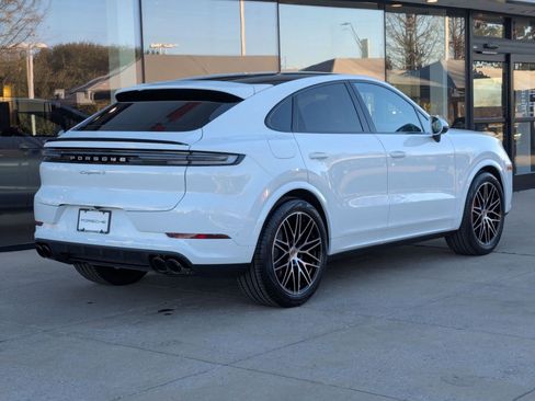 New 2026 Porsche Cayenne S AWD/4WD image 9