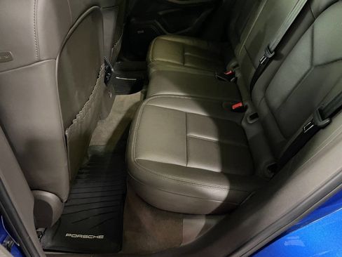 Used 2017 Porsche Macan image 21