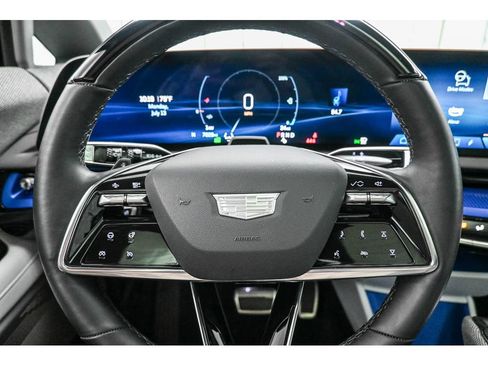 Certified 2025 Cadillac Optiq Sport 1 AWD/4WD image 41
