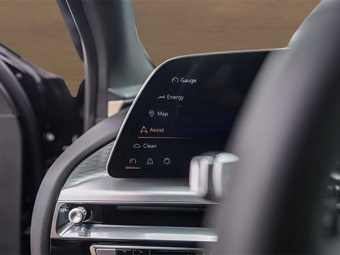 Certified 2024 Cadillac Lyriq Sport image 12