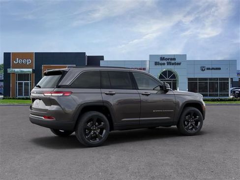 New 2026 Jeep Grand Cherokee Limited w/ Limited Altitude Package image 4