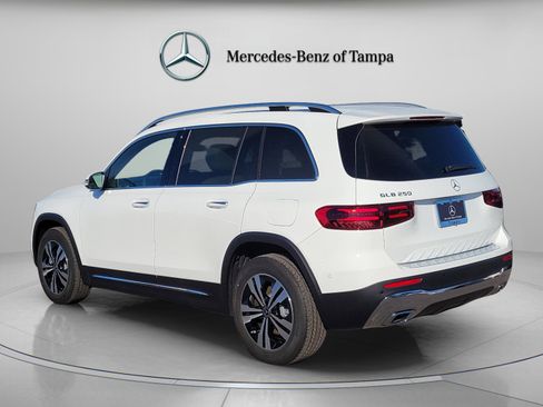 Certified 2025 Mercedes-Benz GLB 250 image 2