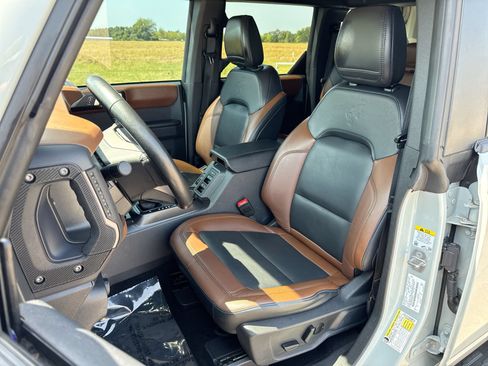 Used 2024 Ford Bronco Outer Banks AWD/4WD image 11