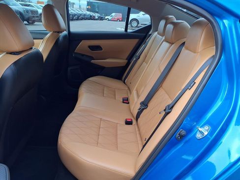 Used 2024 Nissan Sentra SV w/ SV Premium Package image 10