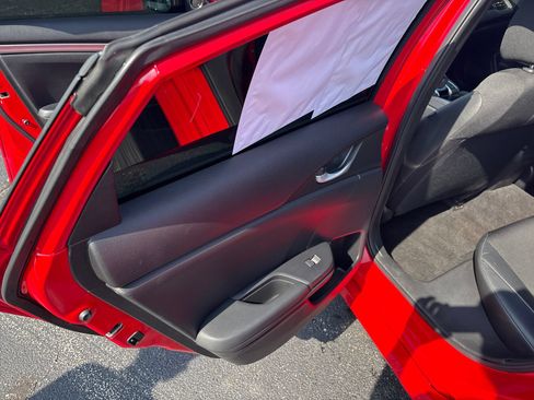 Used 2019 Honda Civic Sport image 21