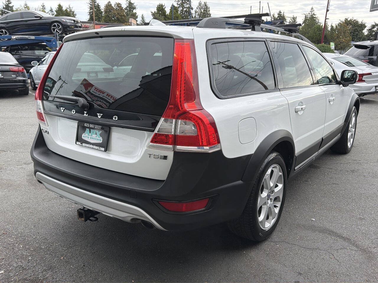 Used 2016 Volvo XC70 T5 Premier w/ Proximity Package AWD/4WD image 9