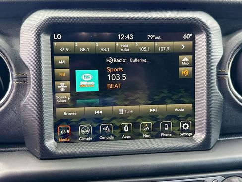 Used 2023 Jeep Wrangler Unlimited Sahara AWD/4WD image 16