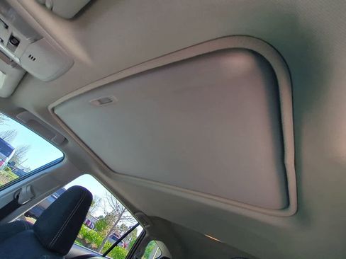 Used 2016 Toyota RAV4 XLE image 17